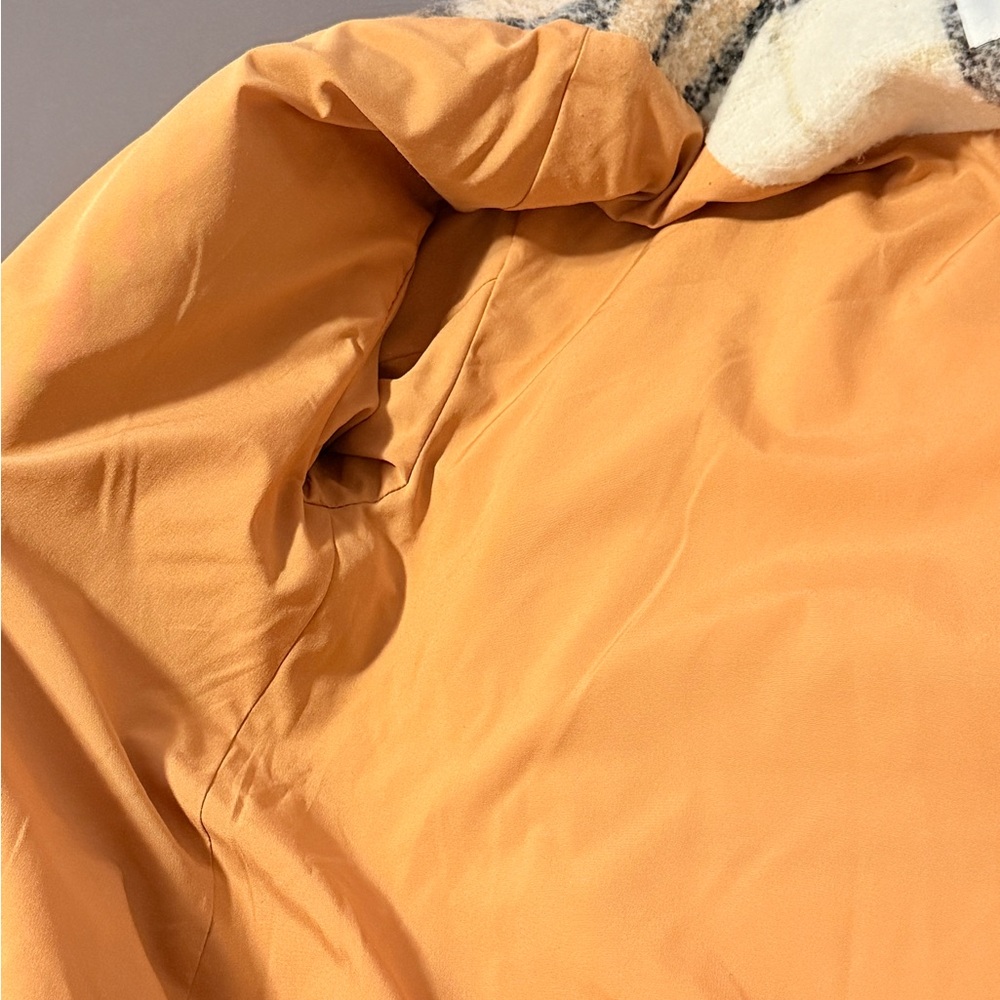 Old Navy Wool Shacket - Cream Plaid - Picture 14 of 16